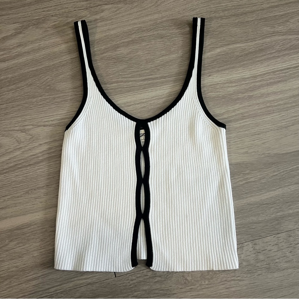 Abercrombie and Fitch, Keyhole Cut Out, Black and White Basic Tank | Womens S